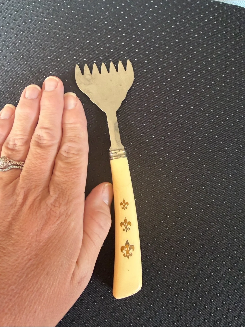 Ivory Fleur-de-Lis Handle Pastry Fork - Home Dining